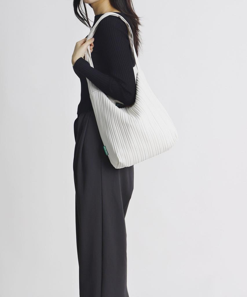 Green Stuff Simple Shopper Bag 62 Random Pleats - Ivory