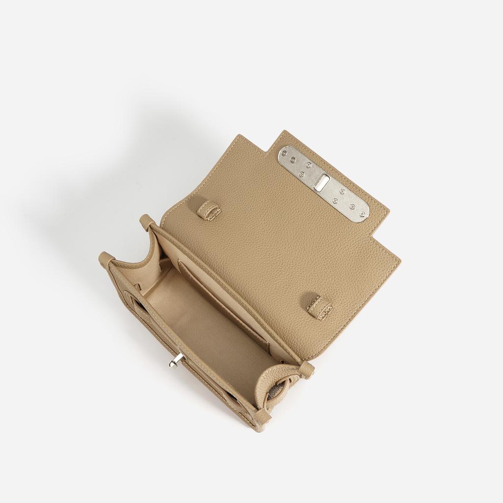 Niche Design Top-layer Leather Women's Bag Tofu Bag Pig Nose Small Square Bag Fashionable One-shoulder Crossbody Bag