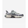 Nike V2K Run Platino Puro Grigio Lupo Scarpe da Ginnastica da Donna Grigio Freddo Metallizzato-Grigio Freddo FD0736-003