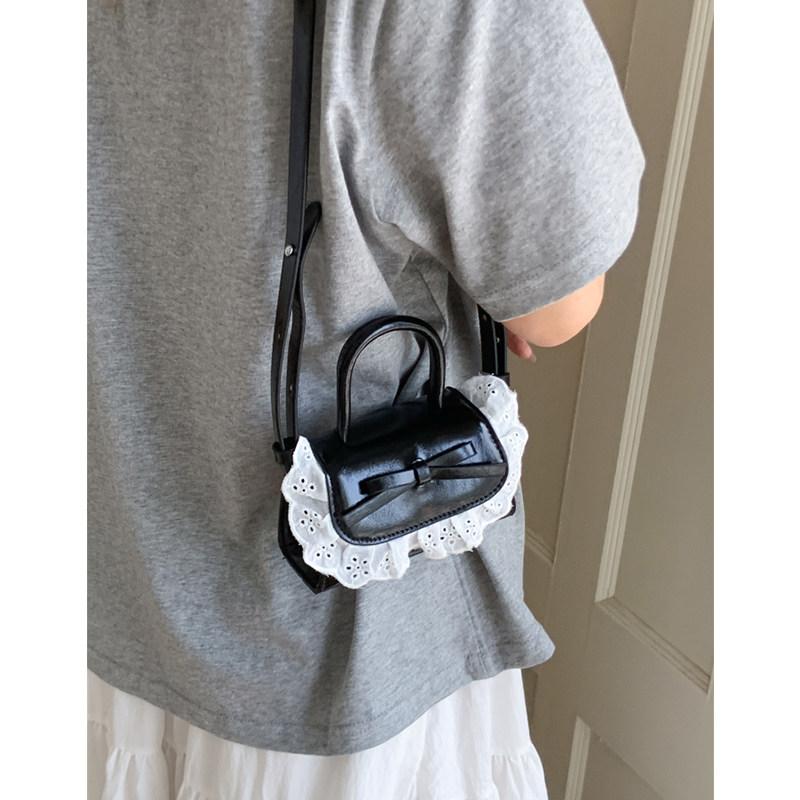 Exquisite Lace Splicing Messenger Bag for Women Korean Style Sweet Bow Knot Magnetic Buckle Handbags Spring Cute Lipstick Bags