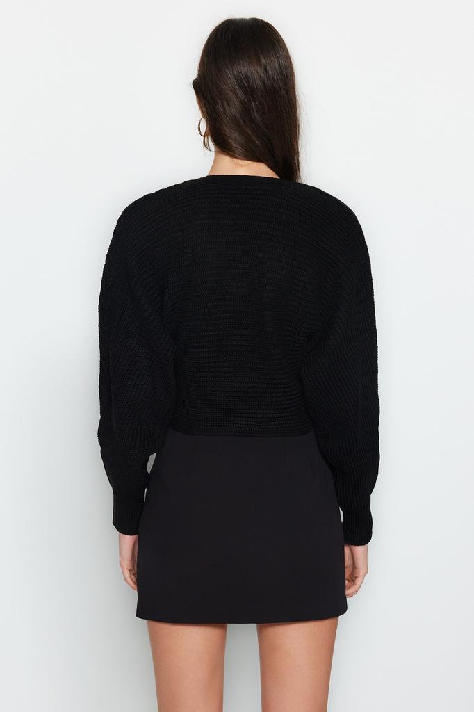 Women's Fashion New Sweater Black V-Neck Knitwear Sweater