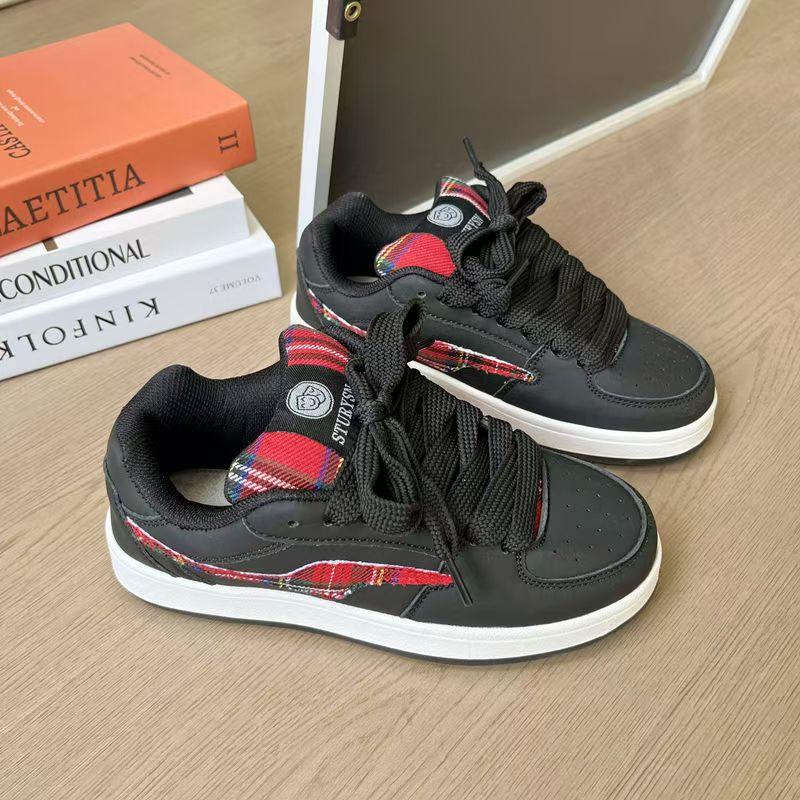 2025 New Bread Shoes Retro Couple Board Shoes Scottish Stripes Original National Tide Sports Versatile Shoes Men and Women