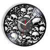 Tote Schädel Wanduhr Hergestellt aus Schallplatte Vintage Hängend Gestapelte Schädel Wandkunst Halloween Horror Dekor Vinyl Uhr