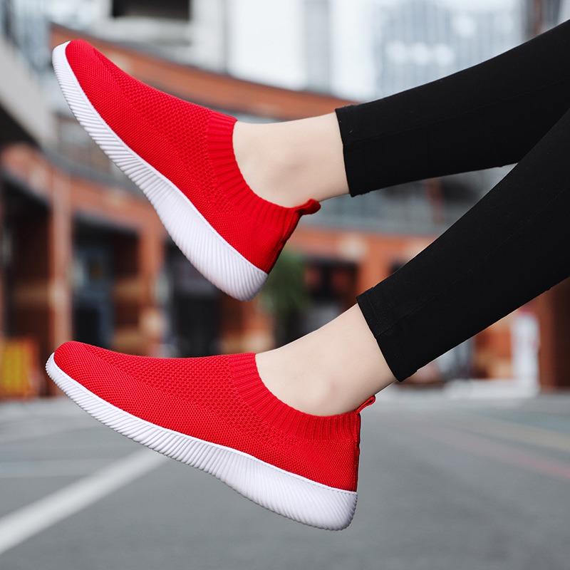 Women's Shoes Flying Shoes Flat Bottom Light Foot Cover Sports Style Low Top Casual Shoes Wear-resistant Outdoor Light Women's Shoes
