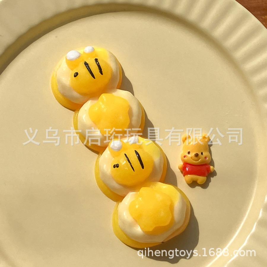 Decompression artifact simulation honey strip pinch music, honeycomb honey schoolbag pendant toy imitation silicone ornament toy
