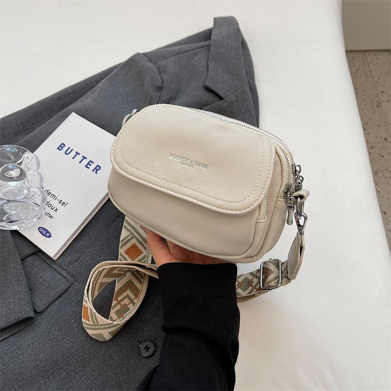 

Fashion Women s Bags, Personalized Small Round Super Eye-catching. білий