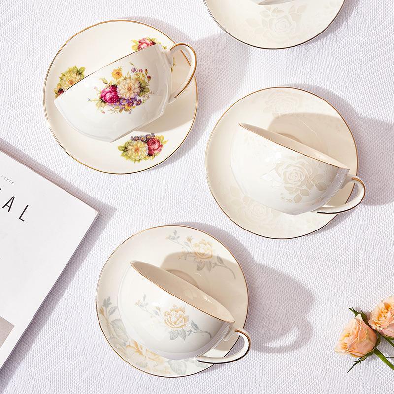 Domácí odpolední čajová sada z jednoho kusu keramiky, čajová konvička na kávu pro matku a dítě