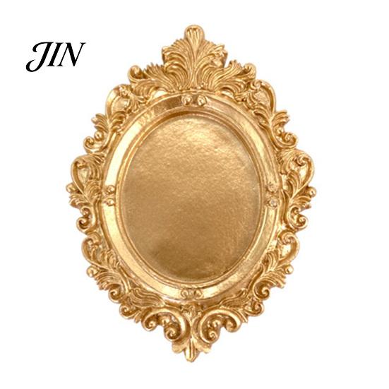European Style Ornament Holder Vintage Jewelry Tray, Ornate Carved Ring Dish with Gold or White Finish, Elegant Decorative Resin Trinket Organizer for