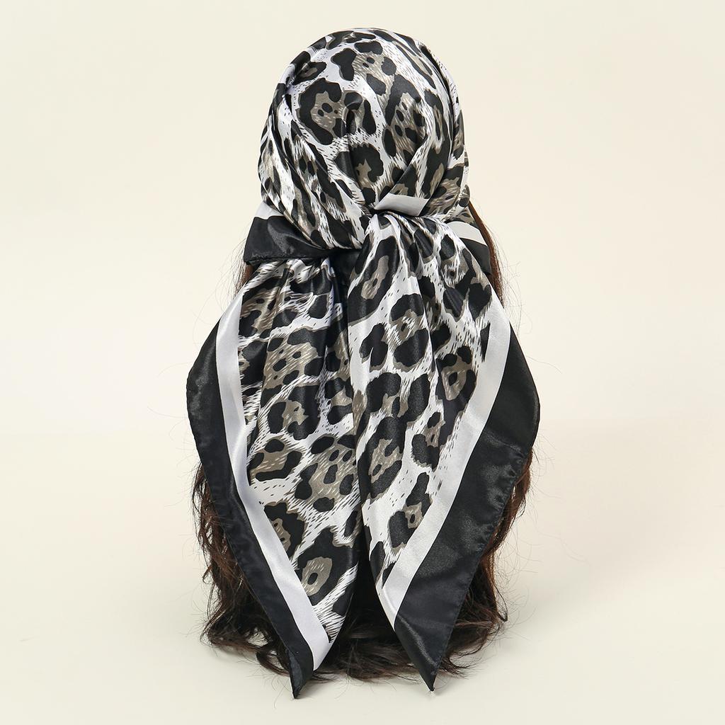 90*90Cm Satin Square Scarf Women Leopard Print Shawl Hair Wrap Silk Feeling Satin Neckerchief Hair Band Classics Leopard Bandana