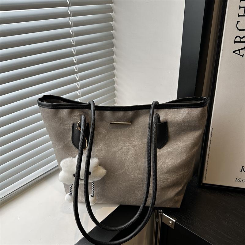 Korean version retro big bag new women's shoulder tote bag versatile large capacity class commuter bag fashion wholesale