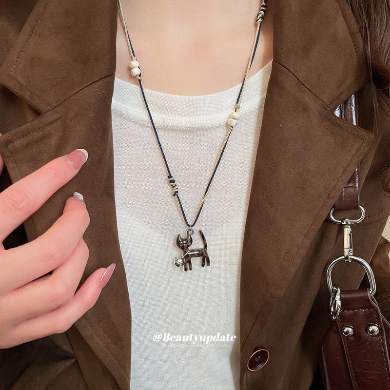 Resin kitten bell pendant necklace personalized fashion light luxury high sense sweater chain casual simple versatile neck chain