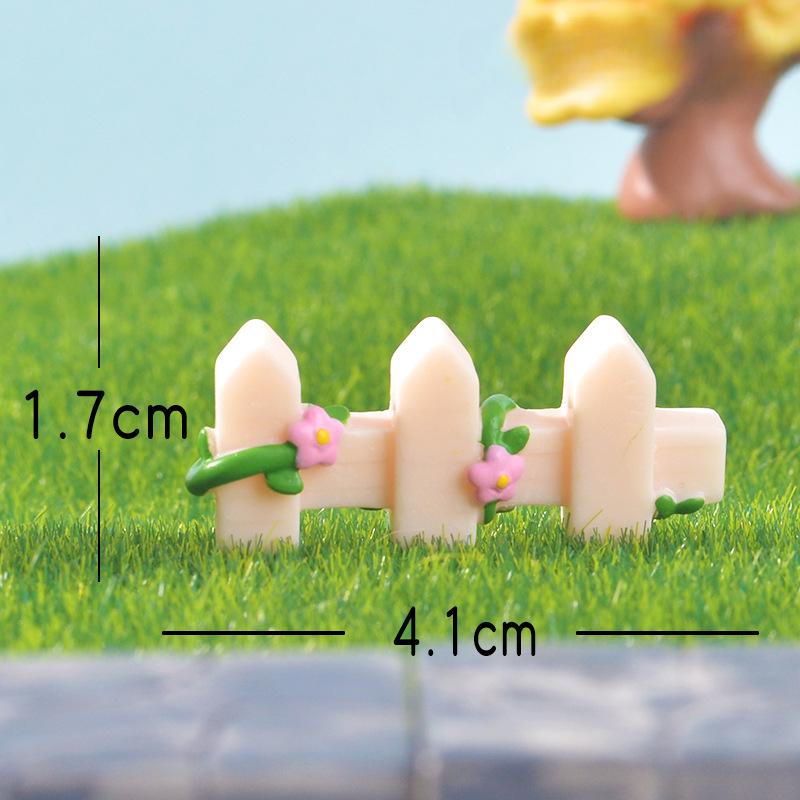 Micro-landscape Creative European-style Landmark Buildings, Garden Dollhouses, Decorative Handicrafts, and Miniature Small Ornaments