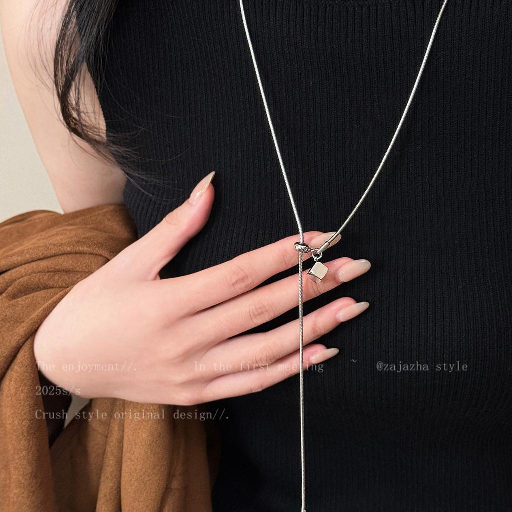 Simple Metal Square Pendant Necklace Women's High-end Light Luxury Niche Sweater Chain Long Pull Adjustable Accessories