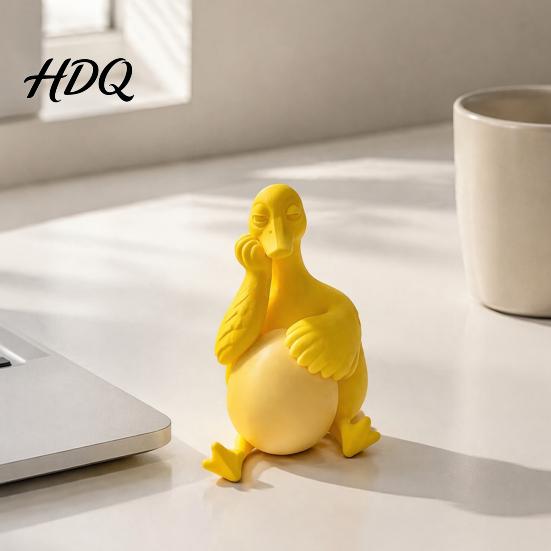 Cozy Cafe Window Displays Daydreaming Duck Figurine Minimalist Holding An Egg Sculpture Resin Matte Statues Animal Statue Creative Desktop