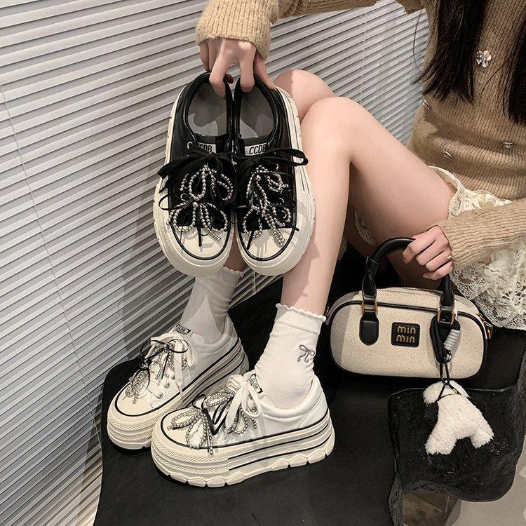 Bow beaded white shoes women's thick-soled muffin shoes 2025 spring new small height-increasing shoes casual board shoes