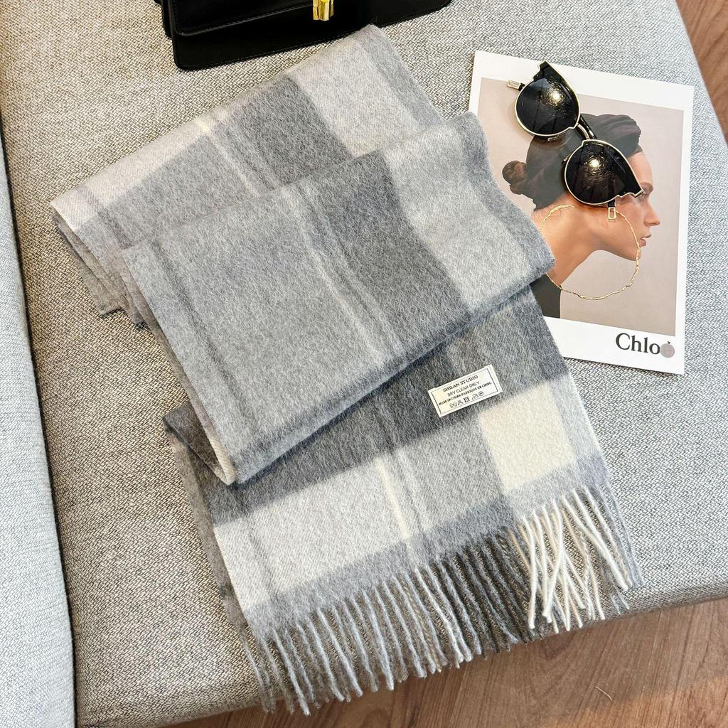 2025 Unisex 100% Wool Scarf: Versatile and Warm for Autumn & Winter