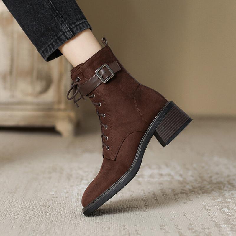 Autumn and Winter Women's Martin Boots Thick-soled Non-slip Large-size Side Zipper Women's Boots Korean Version of the New Medium-heeled Medium Boot