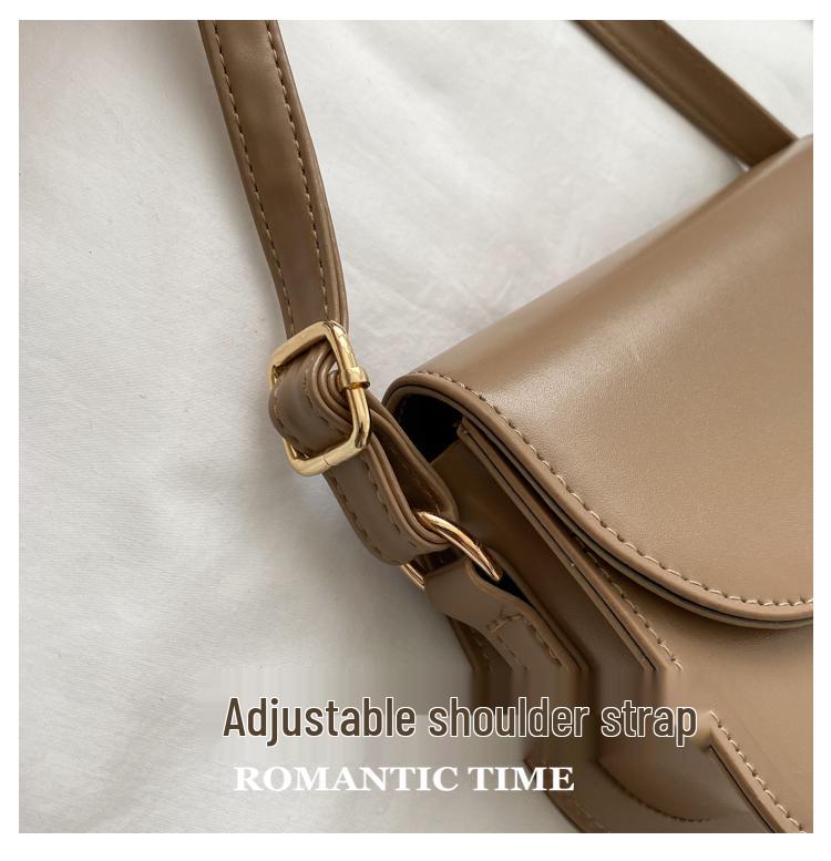 2021 Stylish Women’s Textured Shoulder & Crossbody Saddle Bag