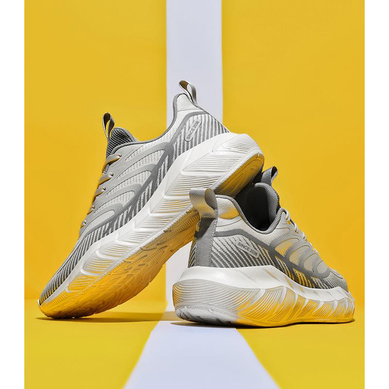 New Summer Men Sneakers Hot Selling Student Ultra Light Mesh Strap Breathable Running Shoes Fashion Outdoor Fitness Tennis Shoes