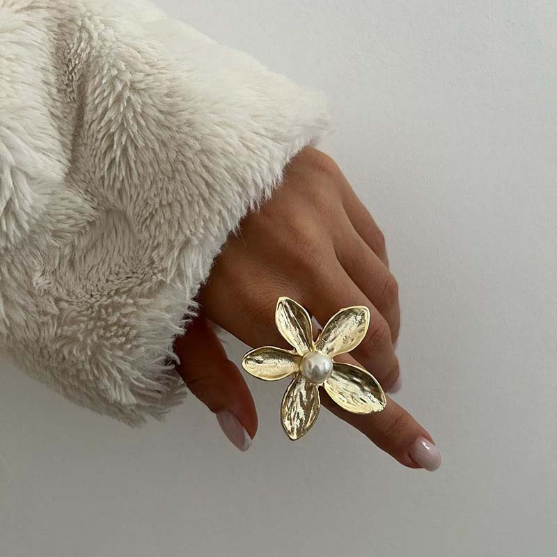 Exaggerated Metal Big Pearl Flower Rings for Women Retro Gold Color Irregular Geometric Circle Leaf Opening Finger Ring Zircon