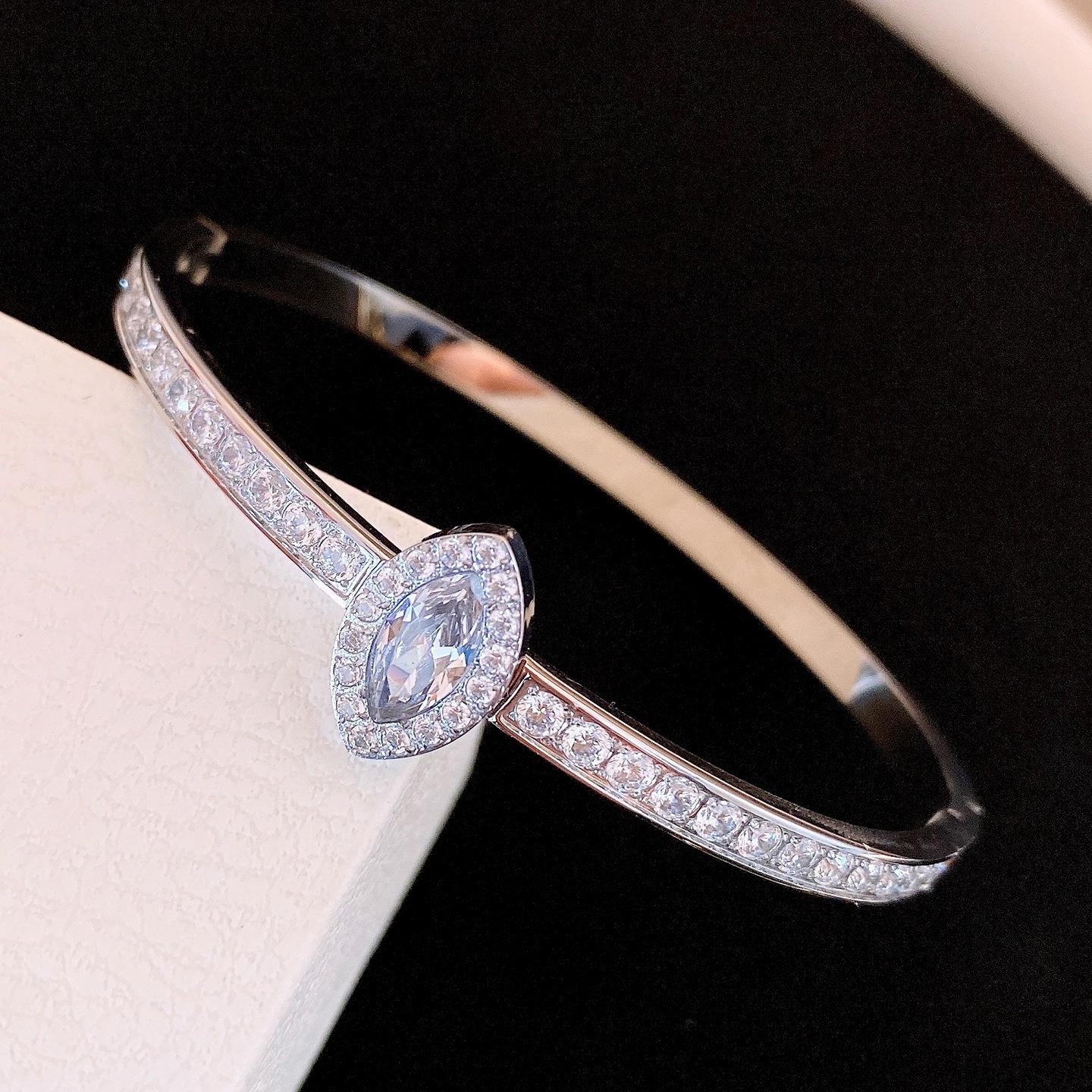 Высококачественный ромбовидный и овальный браслет-манжета из нержавеющей стали с цирконами: Изысканный роскошный модный браслет