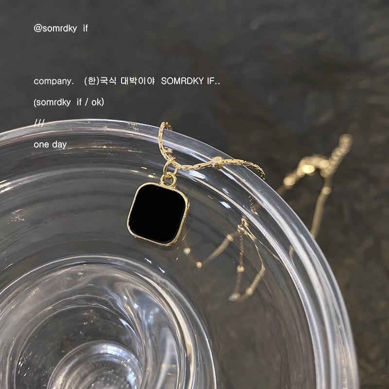 Unique Women's Necklace With Black Square Pendant Minimalist Geometric Alloy Collar Chain