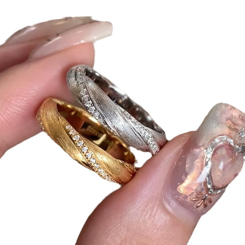 Mittelalterlicher Gebürsteter Drehbarer Twist Diamantring für Damen, Nische Schlichtes Stapeln und Tragen Vielseitiger Heavy Industry Retro Ring