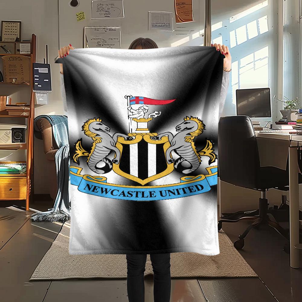 

NUFC proter logo Print FlAannel Blanket, High quality Comfortable for All Seasons, Home Decor, Warmth and Comfort 80cm x 120cm