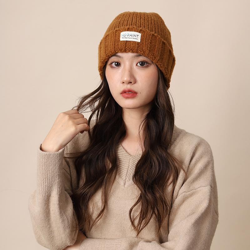 

Large head circumference patch, red wool hat for women, cute in autumn and winter, versatile and thickened warm knitted hat for men One size fits all