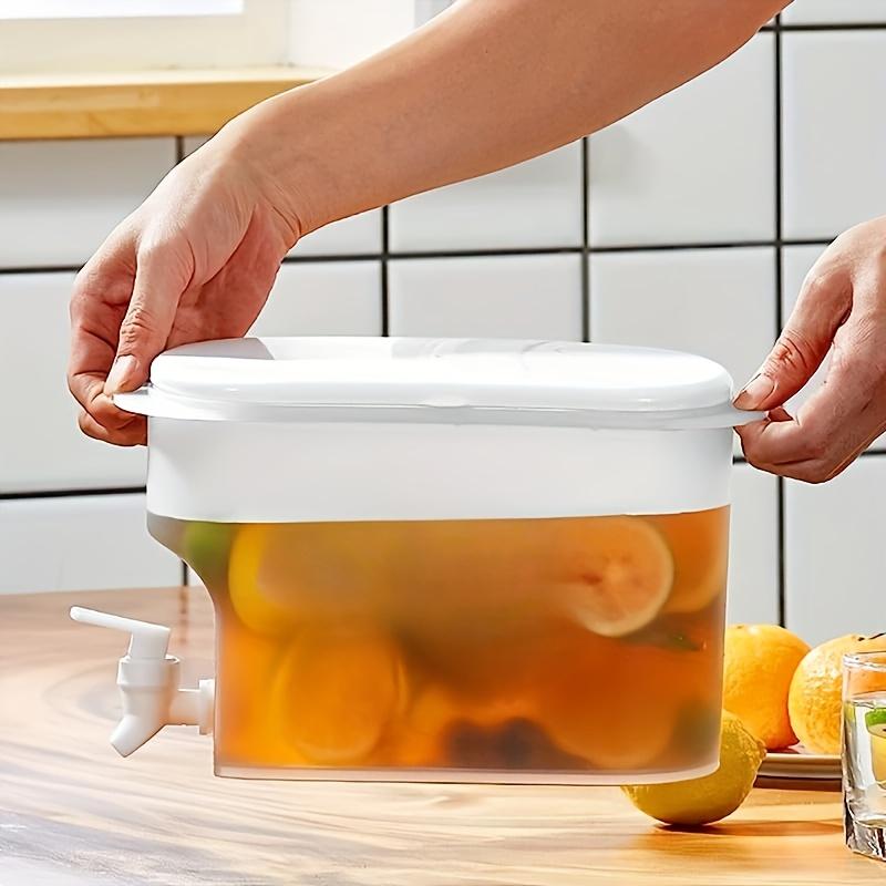 1 Stück Getränkespender mit großem Fassungsvermögen und Zapfhahn - BPA-freier Kunststoff Kaltwasserkessel zur Kühlschrankaufbewahrung, für Outdoor, Camping & Partys - Auslaufsicheres Design
