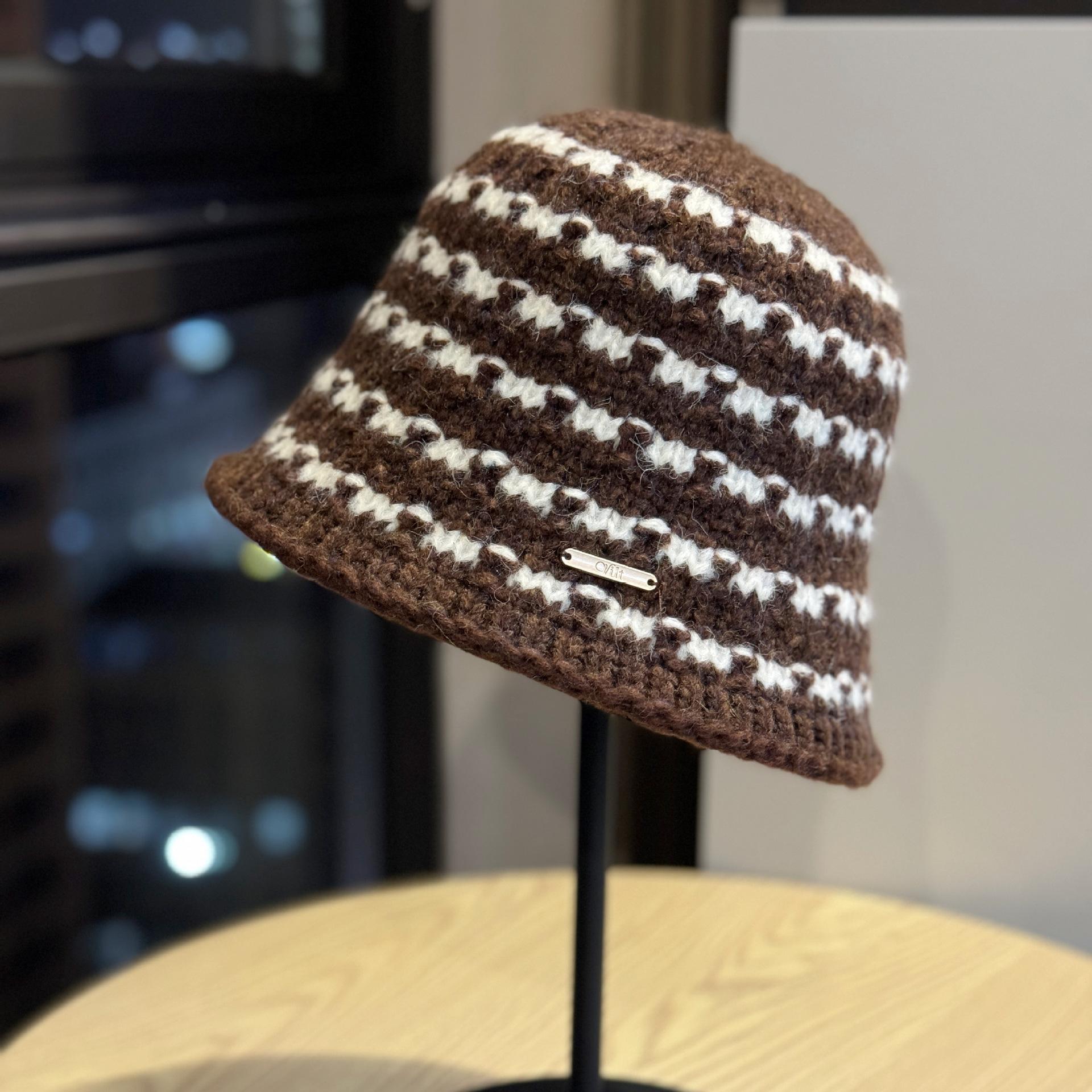 

Новая корейская плюшевая панама в контрастную полоску для женщин Удобная Модная и Универсальная вязаная повседневная one size