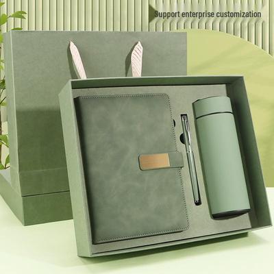 Individuelles Geschenkset: A5 Schafsleder Notizbuch, Isolierbecher, Glasbecher