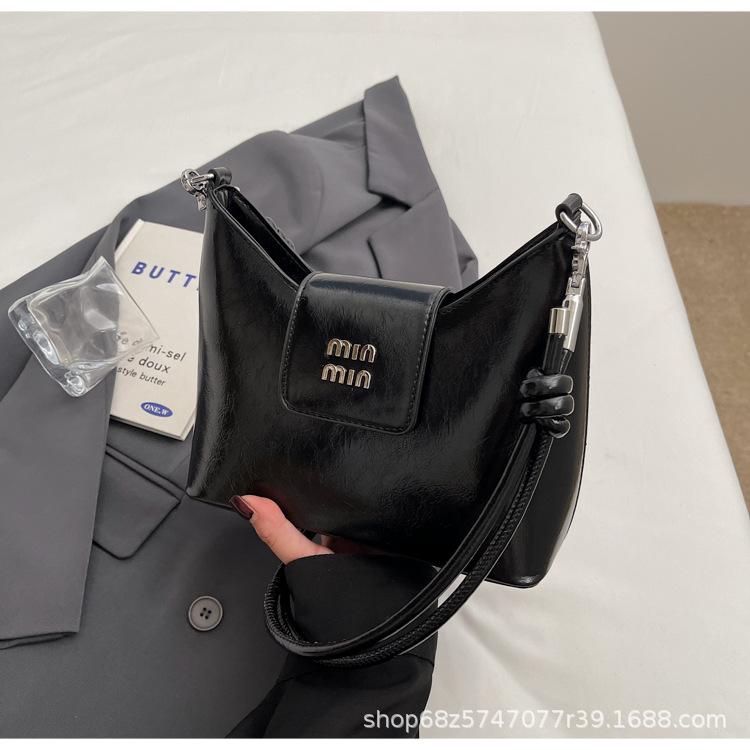 

Underarm bag women s leisure 2025 new fashion high sense foreign style shoulder messenger bag women s commuter tote bag