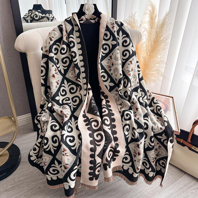 New Autumn and Winter Vintage Two-Tone Patchwork Printed Scarf, Faux Cashmere, Warm and Stylish Neck Wrap, Trendy Large Shawl
