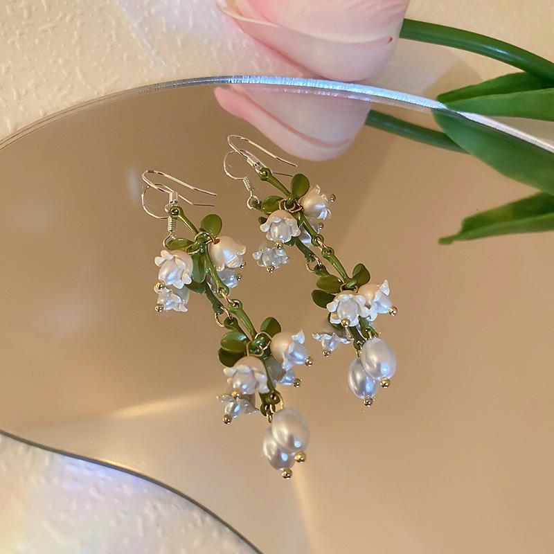New Design Lily of The Valley Zircon Green Ear Hook for Women Fashion Elegant White Flowers Drop Earrings Wedding Party Zircon