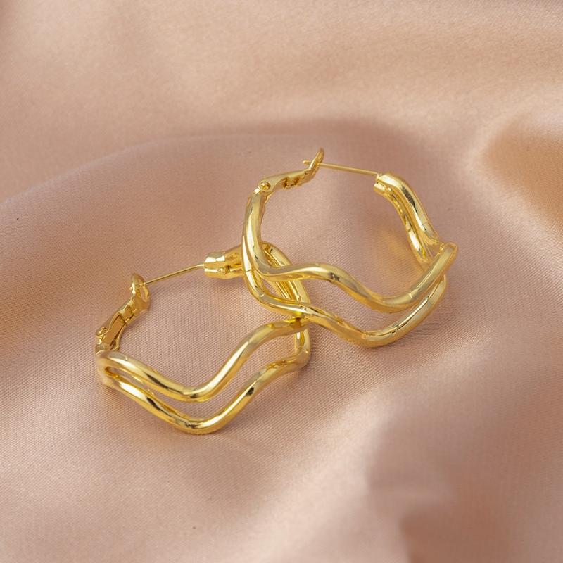 Fashion Trend Unique Design Elegant Delicate Retro Stud Earrings Women Jewelry Party Gifts