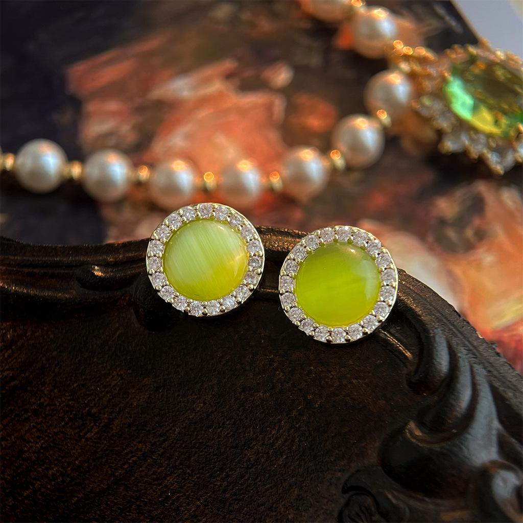 Elegant Vintage-Inspired Green Zirconia Stud Earrings Collection