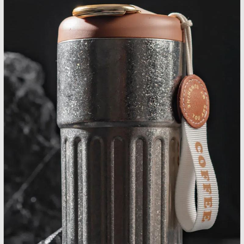 New Simple Appearance Level Intelligent Temperature Measuring Coffee Cup Portable Car with Advanced Coffee Cup Thermos Cup