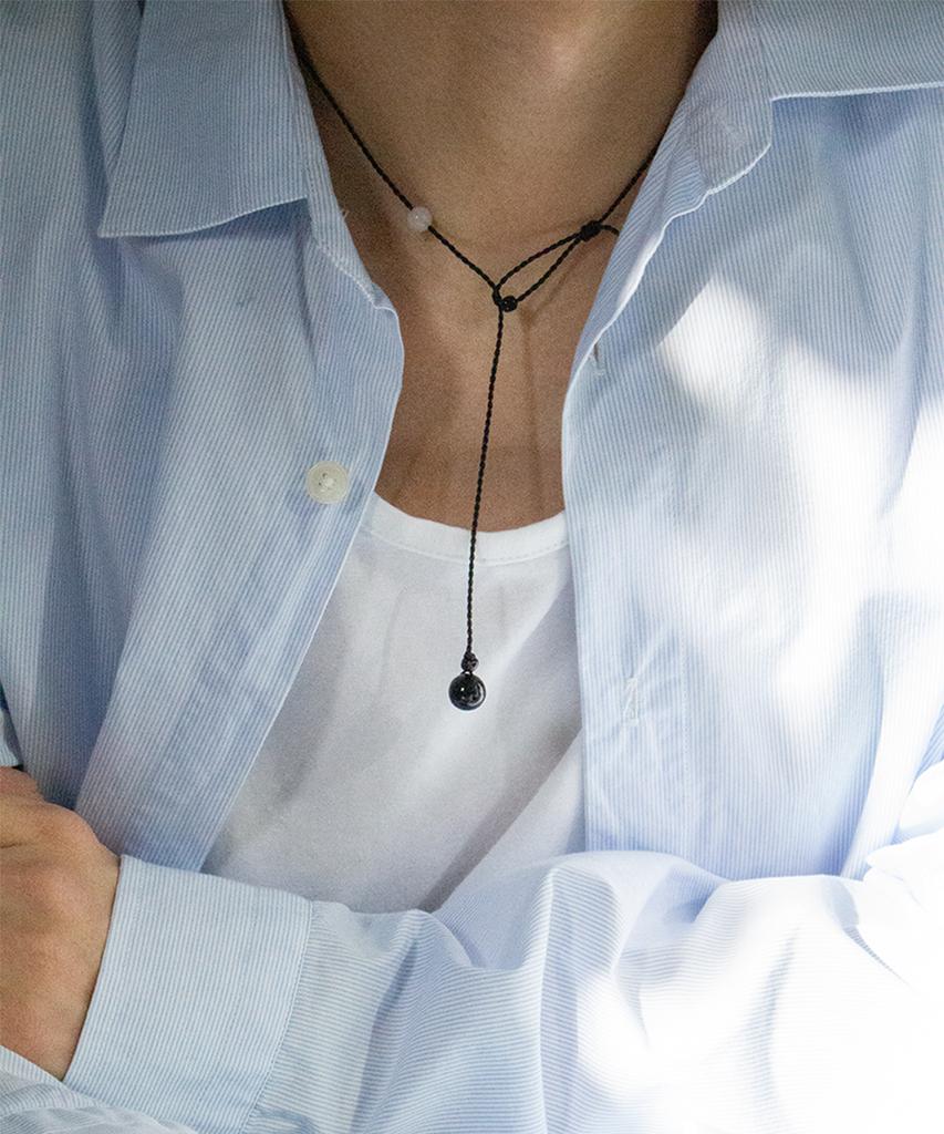 Idusum Neck Weave Psyche / Onyx, Quartz Black Necklace