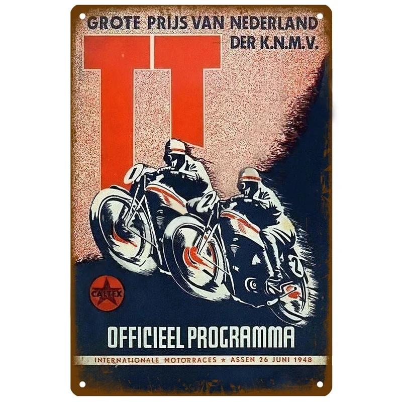 Tt Of Races Poster Vintage Isle of Man Segno di Latta Competizione Motociclistica da Corsa Retrò Placca in Metallo Arrugginito Shabby Decorazione per la Casa