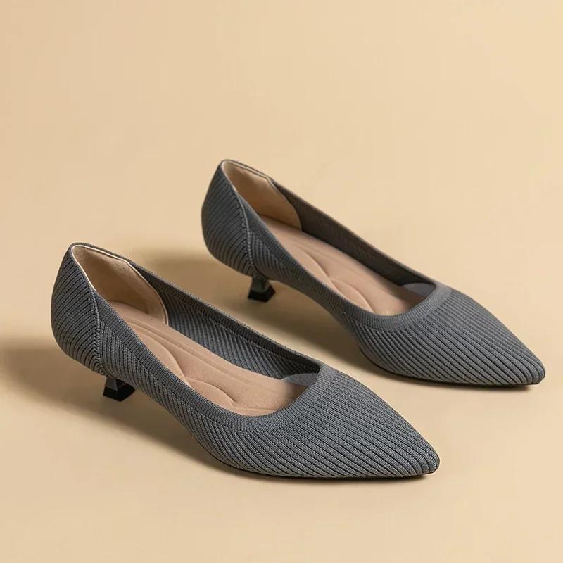 Fashion Women's Solid Color Flat Shoes Casual Fashion Breathable Non Slip Rubber Sole Pointed Non-Slip Comfortable Spring and Autumn