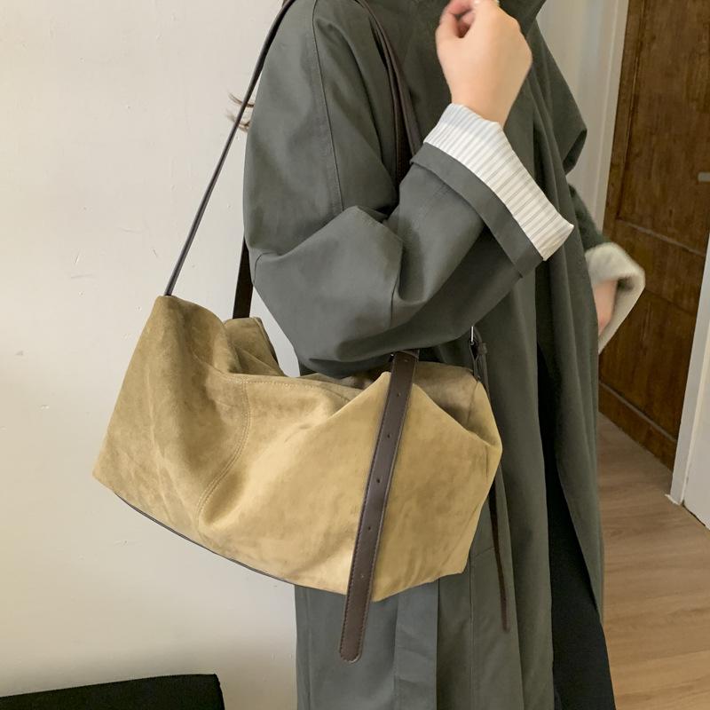 Niche High-end Sense Autumn and Winter Suede To Work Commuter Bag 2025 New Lazy Wind Shoulder Armpit Bag Tote Bag