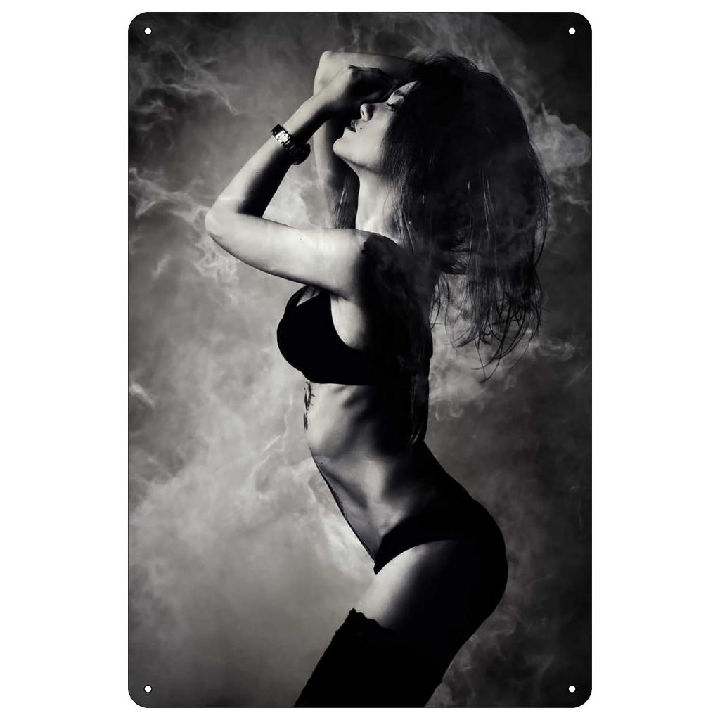 Pinup Bikini Girl Metal Tin Signs Wall Decoration Plaque Vintage Art Poster Iron Painting for Man Cave Home Cafe Garden Club Bar