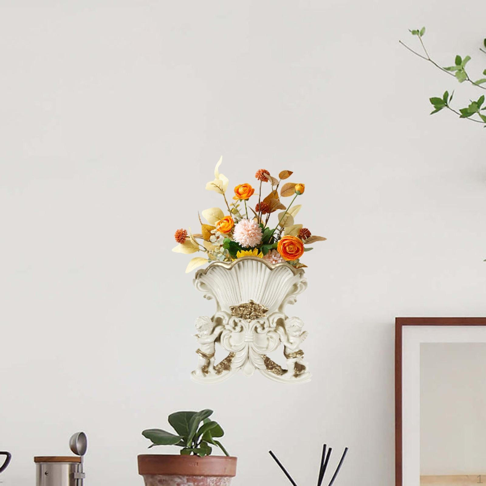 

Настенная скульптура в виде вазы «Ангел» для цветочной композиции в гостиной Beige and Gold