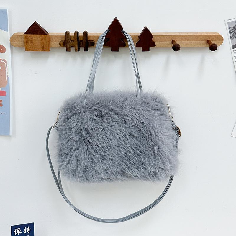 Plush Big Bag Women's New Fashion Versatile Handbag Temperament Plush Bag Versatile Fluffy Messenger Bag