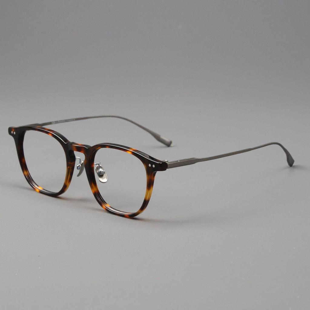 Vintage Ultralight Pure Titanium Full-Rim Eyeglass Frame, Unisex & Stylish, Comfortably Fits Prescription Lenses for Myopia.