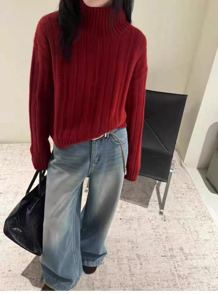 European High-End Women's Thick Ribbed Turtleneck Sweater - Loose Fit, Short, Autumn/Winter Knitwear