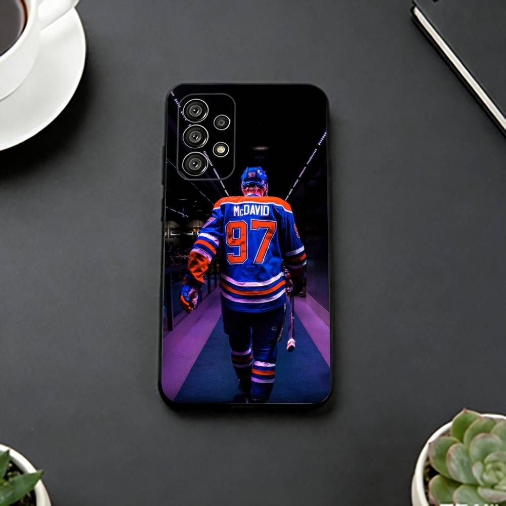 

Hockey Player Connor McDavid Phone Case For Samsung S25,S24,S21,S22,S23,S30,Ultra,S20,Plus,Fe,Lite,Note,10,Black Cover Samsung S20fe