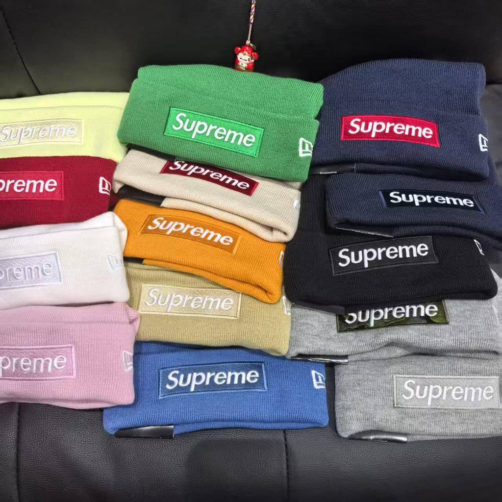 Stylové trendy unisex pletené čepice s nápisem pro podzim/zimu