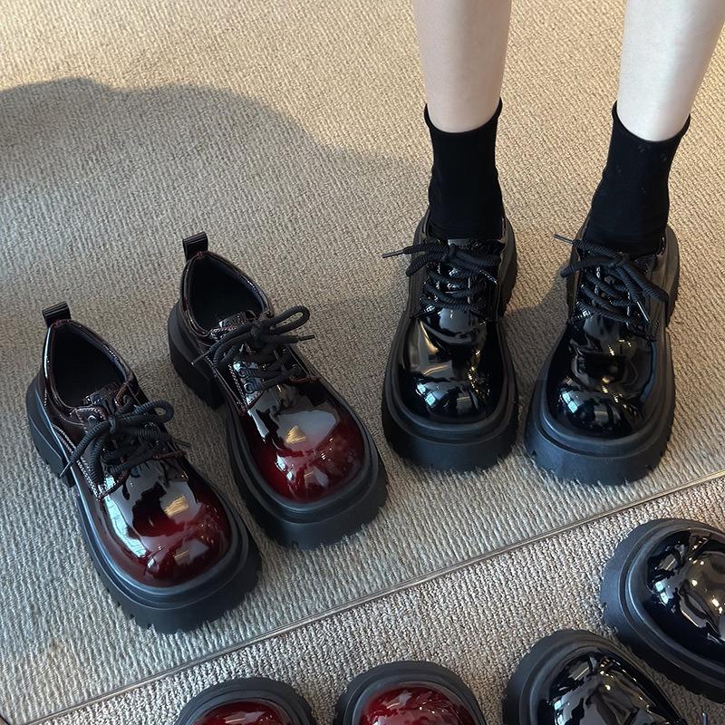 Damskie buty na wiosnę w stylu retro, na platformie podwyższającej, lakierowane, modne buty Mary Jane